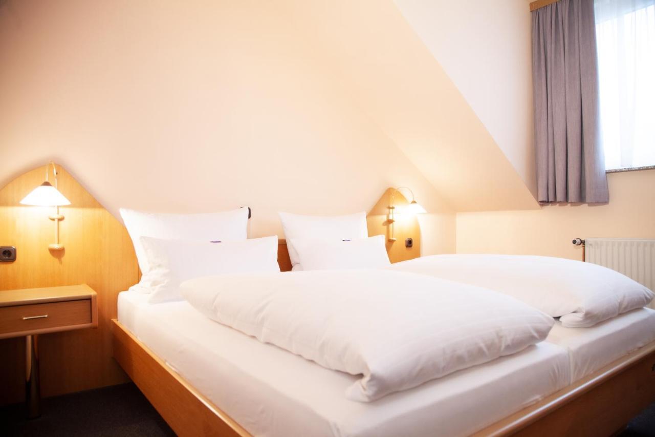 Hotel Lonac Дуйсбург Екстер'єр фото